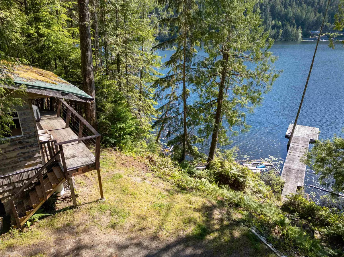 Pender Harbour, BC V0N 1N0,6074 Egmont RD