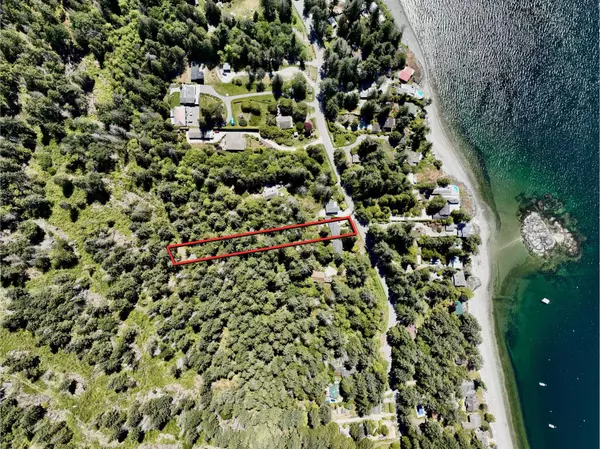 Halfmoon Bay, BC V7Z 1A9,8594 Redrooffs RD