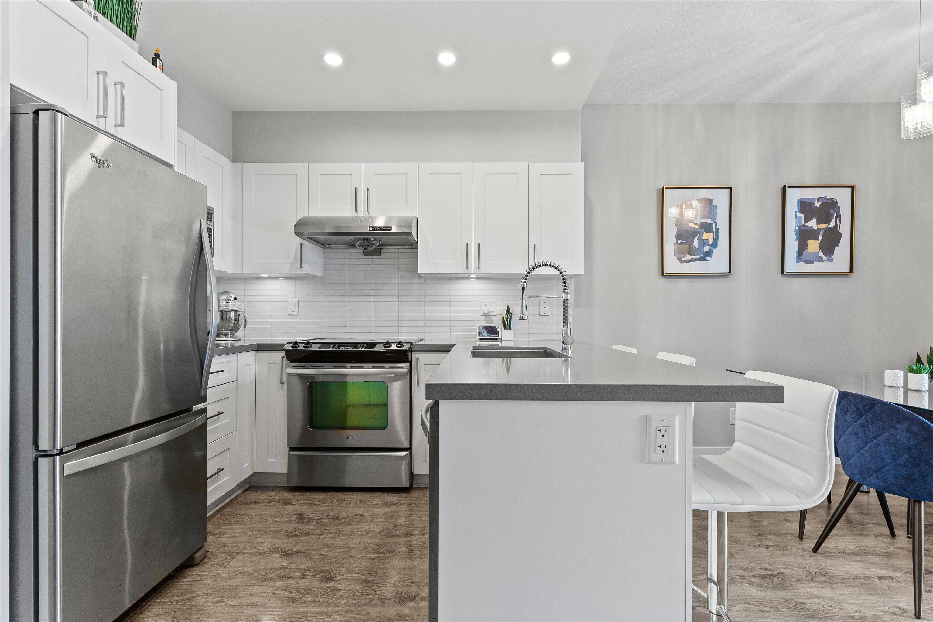 963 Charland AVE #1106,  Coquitlam,  BC V3K 0E2