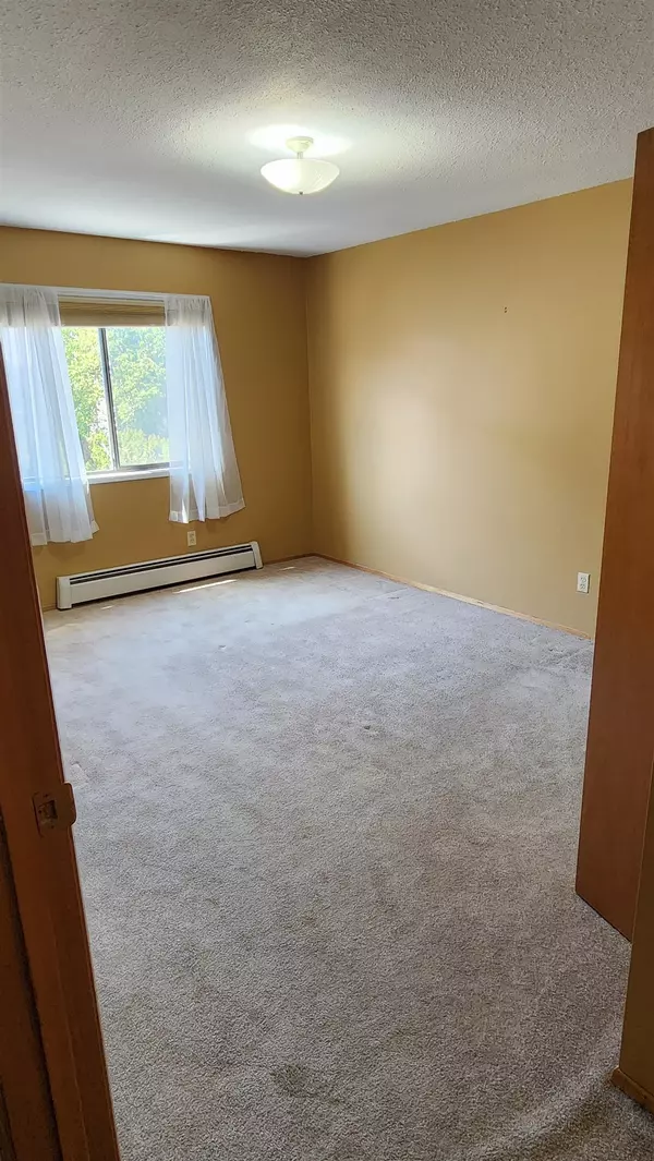 Abbotsford, BC V2T 2C8,32055 Old Yale RD #210