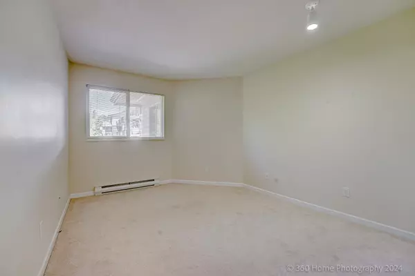 Surrey, BC V3R 0T1,14998 101a AVE #307