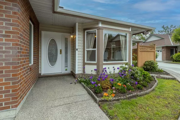 Surrey, BC V3S 8Y2,18939 65 AVE #6