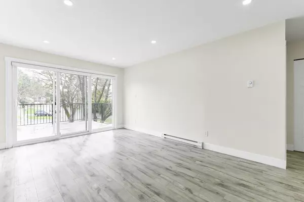 Langley, BC V4W 3K7,262 Davis CRES