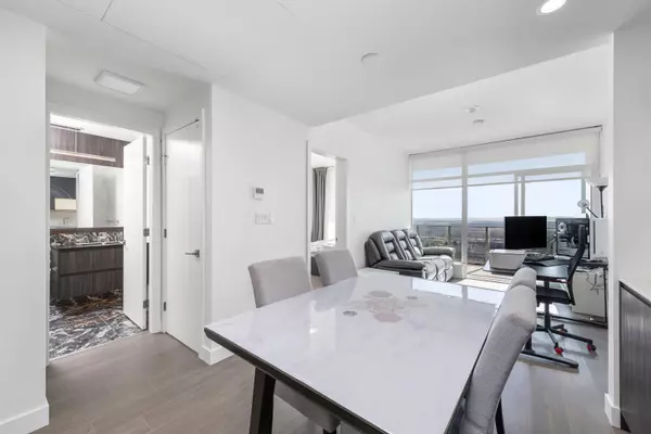 Burnaby, BC V5H 0K5,6511 Sussex AVE #3105