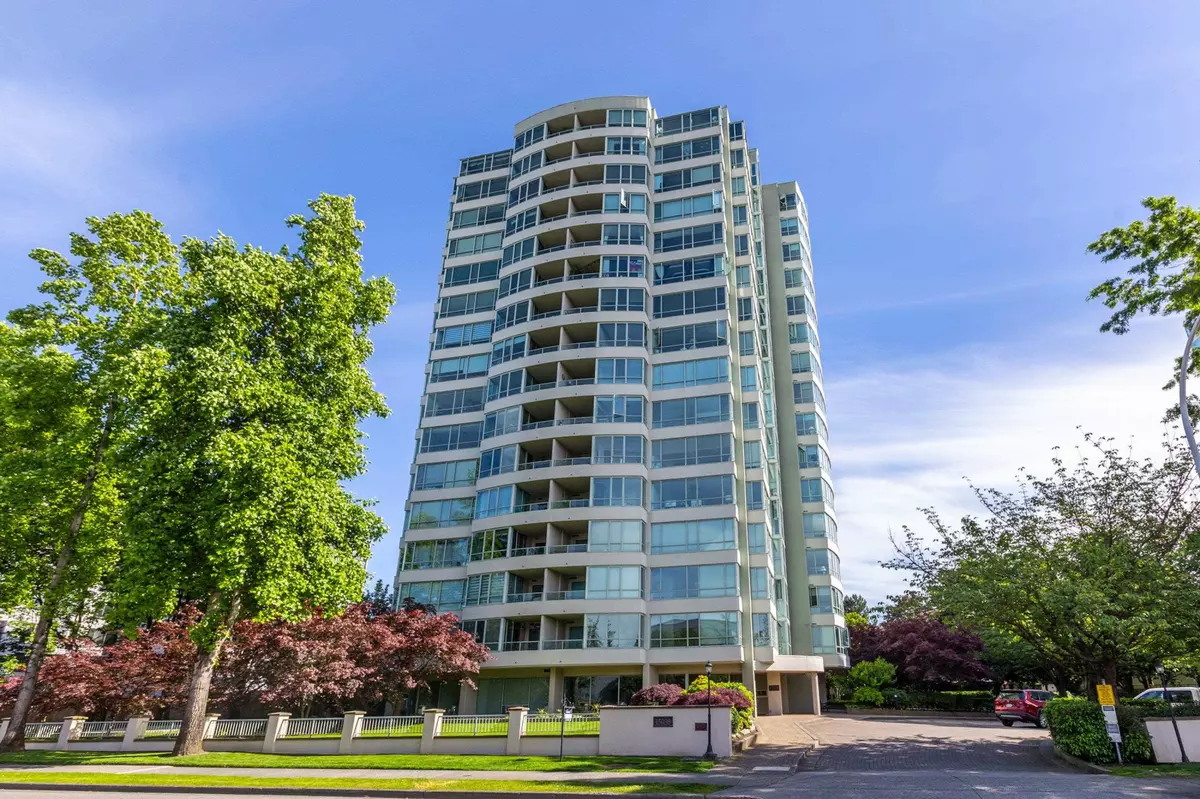 Surrey, BC V3R 0N2,15038 101 AVE #1106