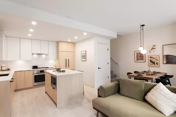 North Vancouver, BC V7H 0E3,2045 Heritage Park LN #204
