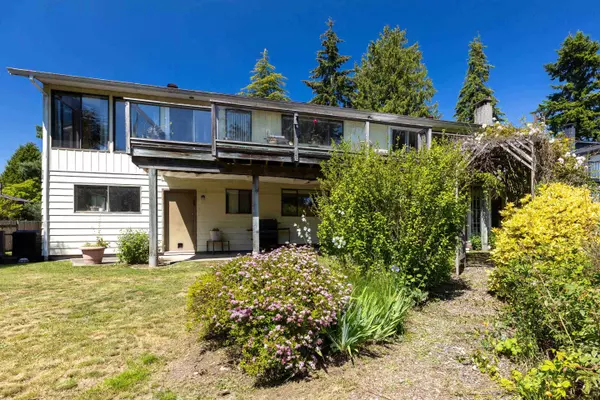 Sechelt, BC V0N 3A7,6461 Samron RD