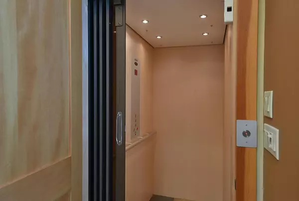 Sechelt, BC V0N 3A0,5728 Boulevard ST