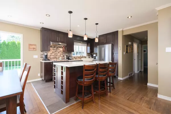 Coquitlam, BC V3J 3K8,718 Poplar ST