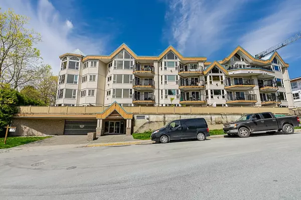 Maple Ridge, BC V2X 0X7,11595 Fraser ST #404