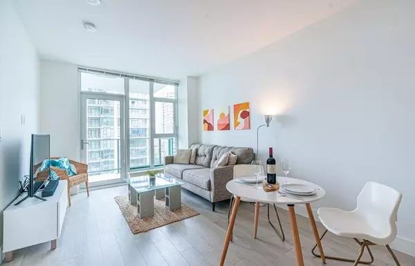 Burnaby, BC V3N 0H2,7303 Noble LN #2211