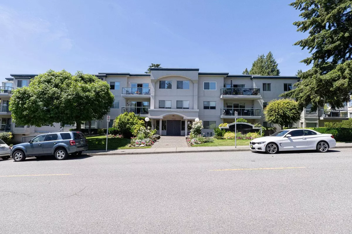 White Rock, BC V4B 3V6,1441 Blackwood ST #202
