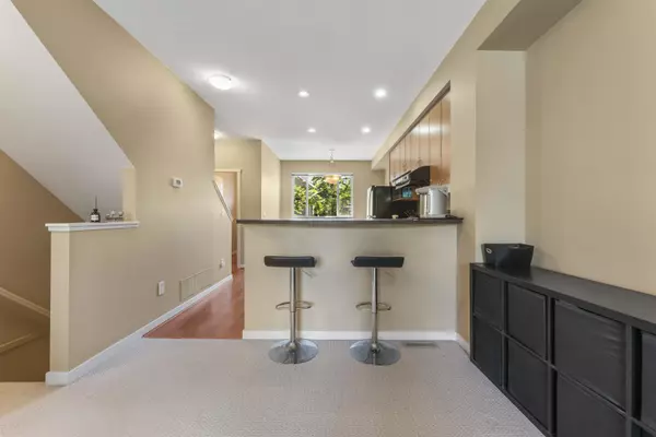 Richmond, BC V6Y 4J1,7733 Heather ST #37