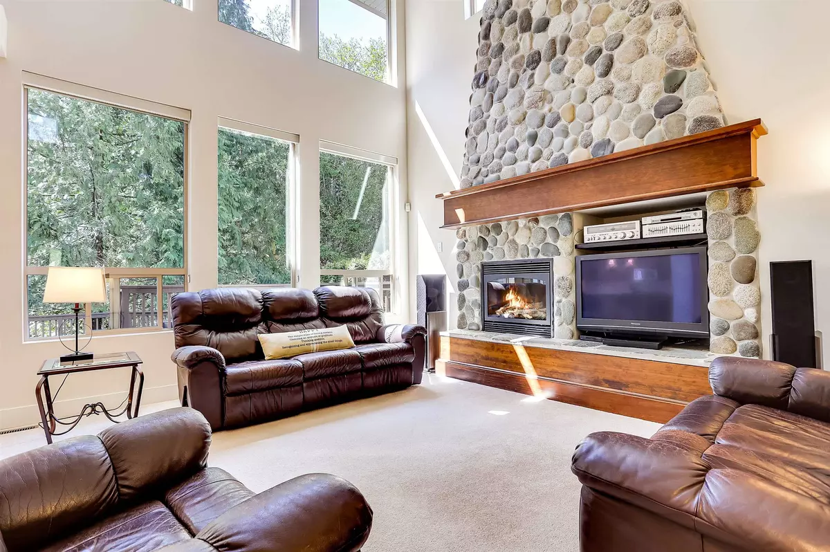 Maple Ridge, BC V2W 0A6,24748 Kimola DR