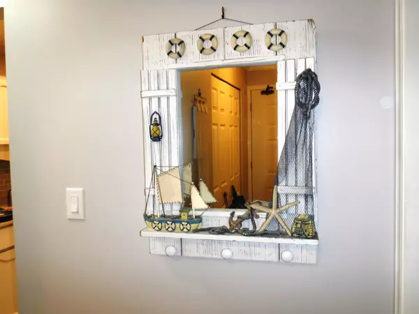 White Rock, BC V4B 3V6,1473 Blackwood ST #202