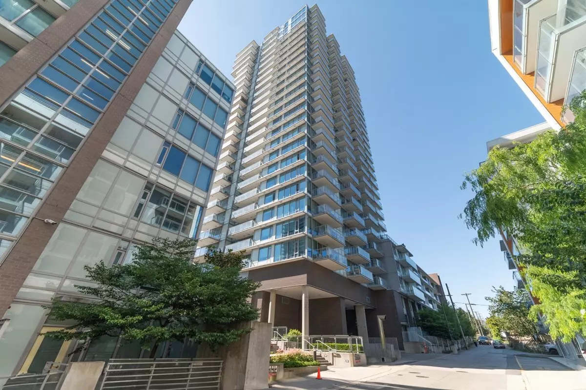 Vancouver, BC V5X 0C9,8031 Nunavut LN #1002