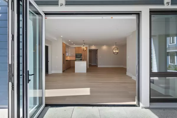 Richmond, BC V7E 3R3,6111 Dyke RD #104