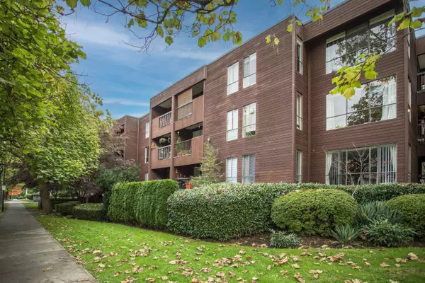 Vancouver, BC V5Z 4A6,2920 Ash ST #306