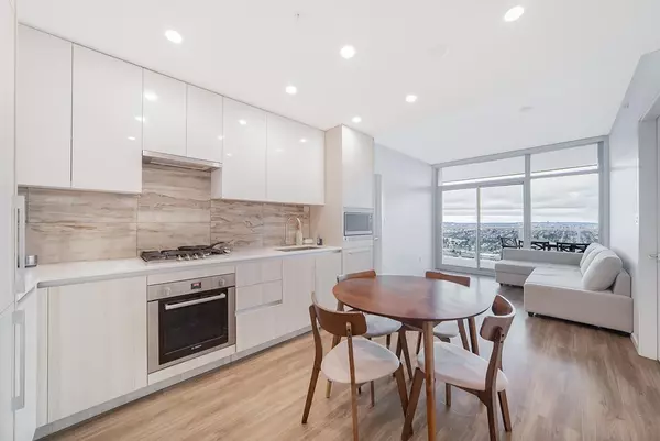 Burnaby, BC V5C 0L2,1888 Gilmore AVE #3607