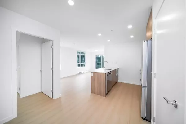 Surrey, BC V3T 0S9,13968 Laurel DR #520