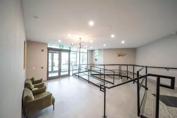 Surrey, BC V3T 0S9,13968 Laurel DR #520