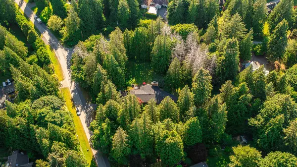 Surrey, BC V4P 1W3,13425 Woodcrest DR