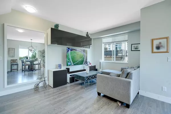 Surrey, BC V4N 6M8,19433 68 AVE #101