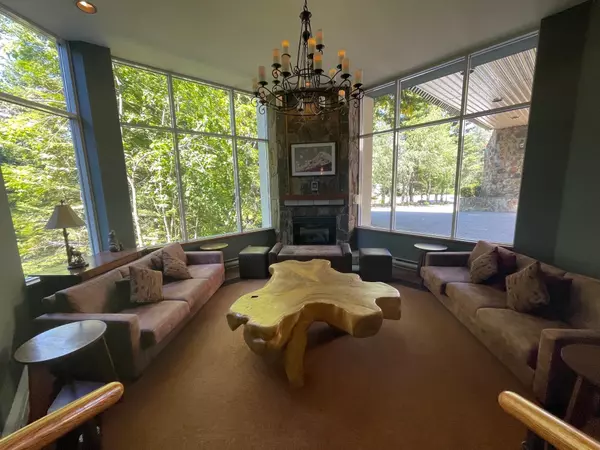 Whistler, BC V8E 1L6,4910 Spearhead PL #Week 32