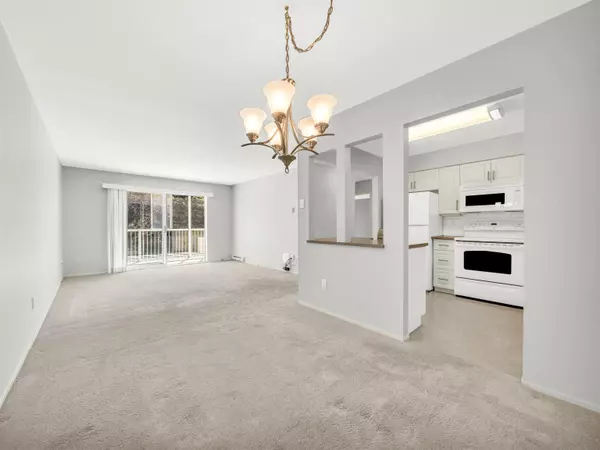 White Rock, BC V4B 3V6,1459 Blackwood ST #209