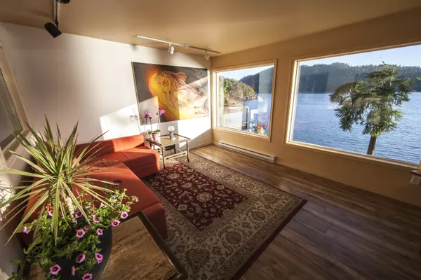 Pender Island, BC V0N 2M2,7911 Bedwell DR