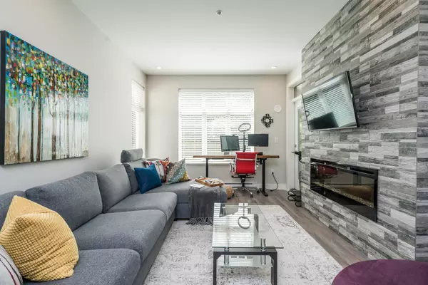 Surrey, BC V3Z 1H3,15436 31 AVE #102