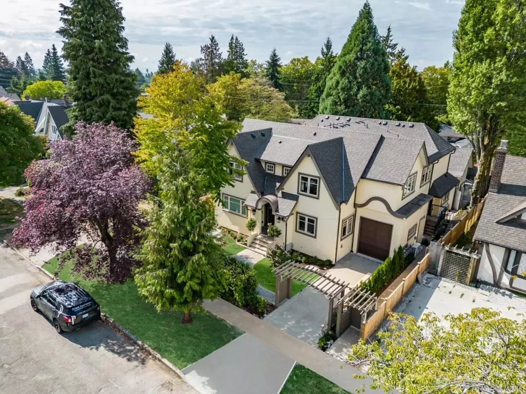 Vancouver, BC V6P 5M2,7059 Cypress ST