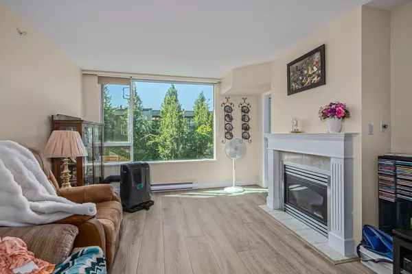 Maple Ridge, BC V2X 3N8,12148 224th ST #304