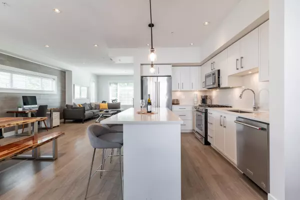 Langley, BC V3A 0L6,22128 48a AVE #35