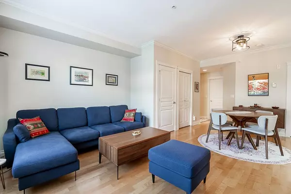 Surrey, BC V4A 1V4,15357 17a AVE #108