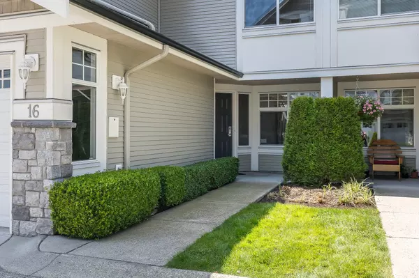 Maple Ridge, BC V2W 2B6,23343 Kanaka WAY #16