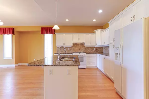 Pitt Meadows, BC V3Y 2T5,19639 Meadow Gardens WAY #118