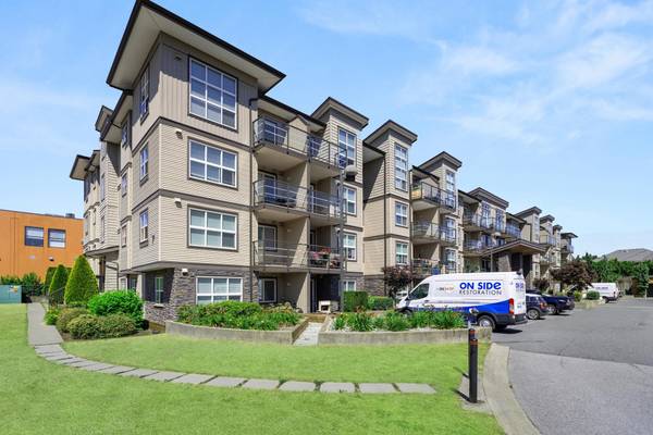 30515 Cardinal AVE #422,  Abbotsford,  BC V2T 0A8