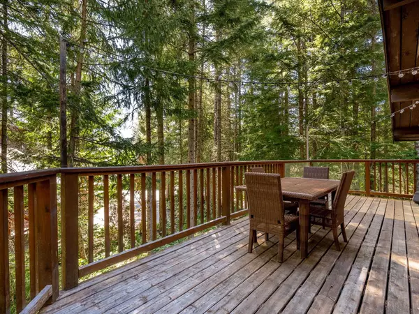 Whistler, BC V8E 0G1,8344 Needles DR