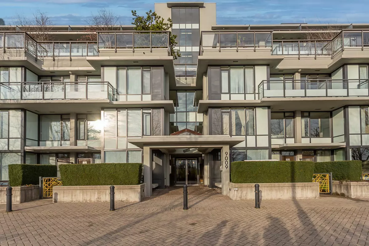 Burnaby, BC V5A 0B9,9009 Cornerstone Mews #606