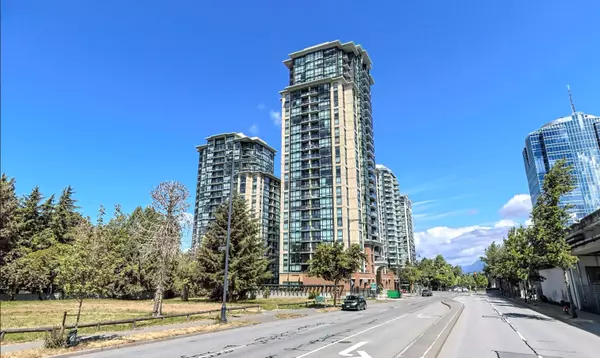 Surrey, BC V3T 0E6,10777 University DR #302