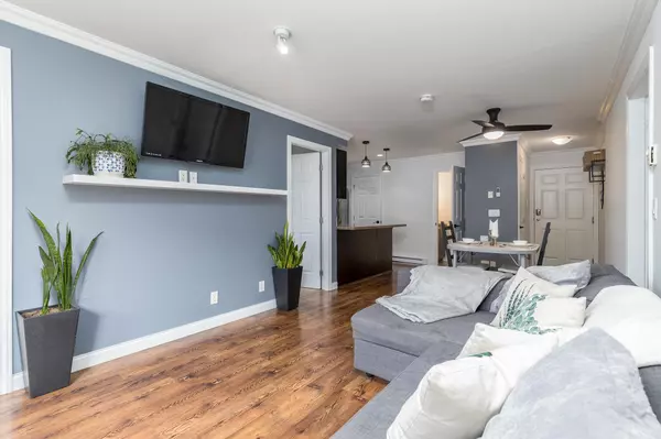 Langley, BC V3A 1G2,5474 198 ST #301