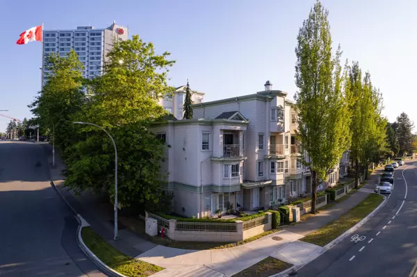 Surrey, BC V3R 0W8,15268 105 AVE #422