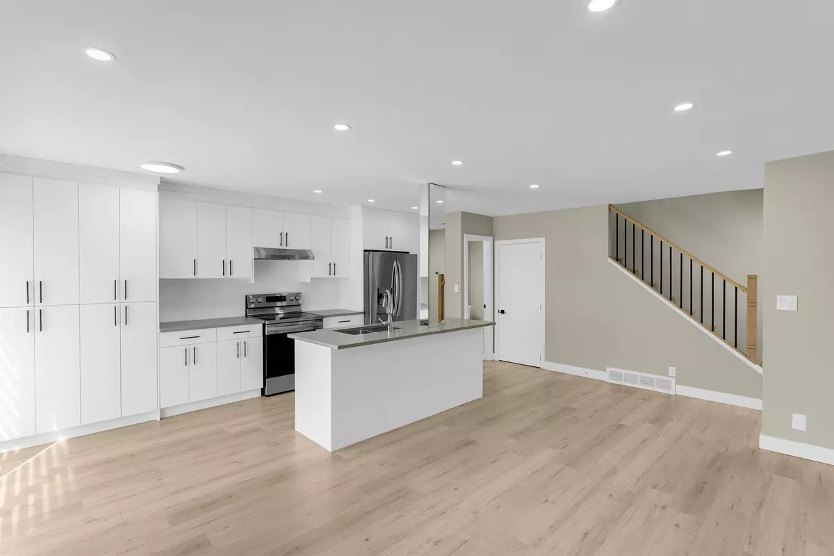 Surrey, BC V3R 4H8,10585 153 ST #18