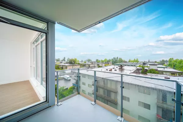 Burnaby, BC V5H 0K7,6398 Silver AVE #502