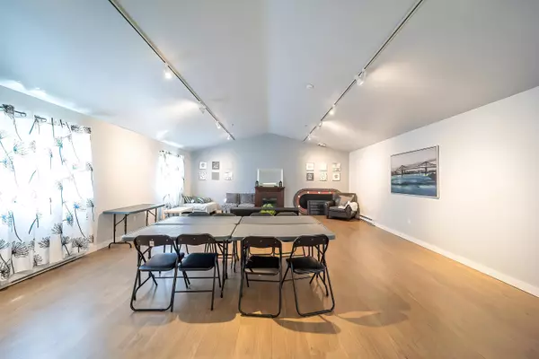 Port Coquitlam, BC V3C 6C7,3200 Westwood ST #26