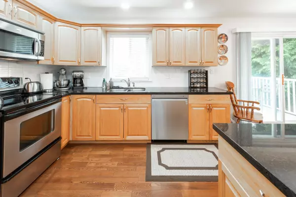 Port Coquitlam, BC V3B 5N7,2164 Laurier AVE