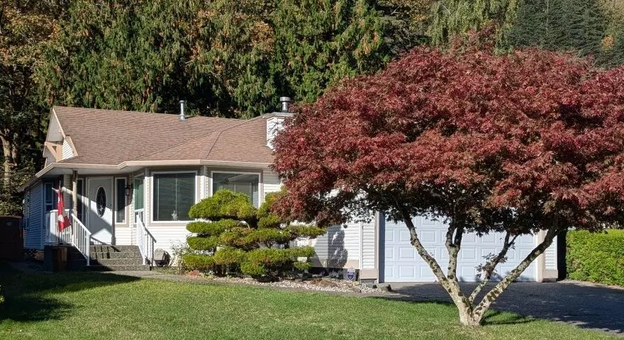 Harrison Hot Springs, BC V0M 1A3,310 Chestnut AVE