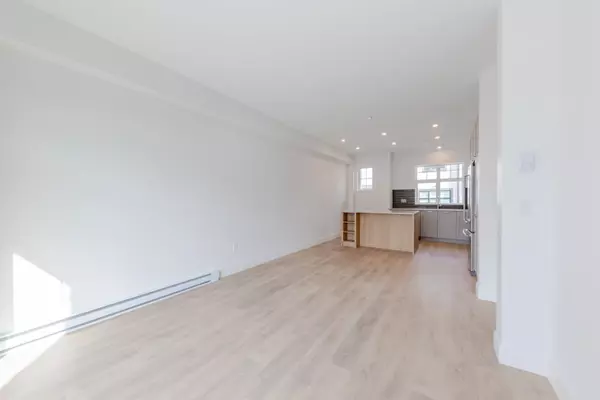 Coquitlam, BC V3E 0N9,1310 Mitchell ST #209