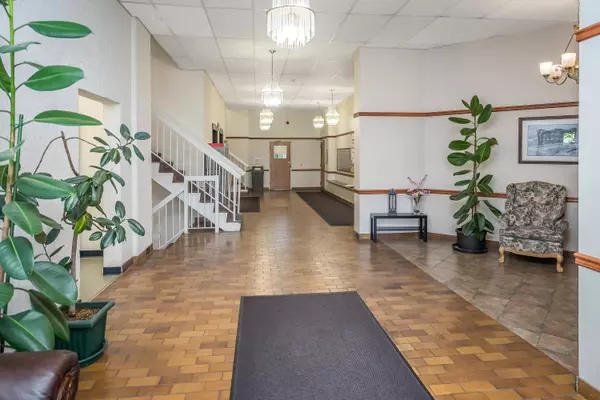 Delta, BC V4C 8A2,11881 88 AVE #1104